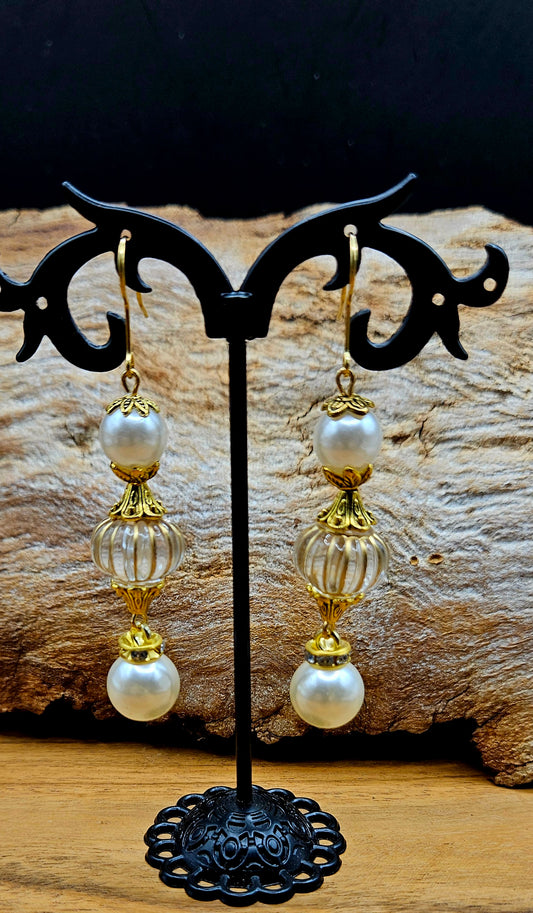 Earrings - White Pearl