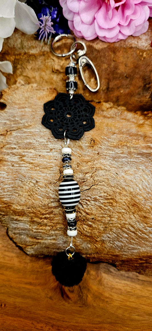 Keyring - Black and White